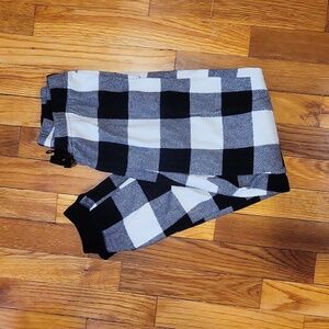 Old Navy Buffalo plaid pajama pants Sz. 14/16 XL